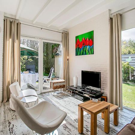 Lovely Bungalow In Noordwijkerhout With Garden ภายนอก รูปภาพ