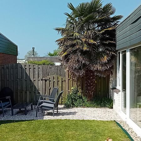Lovely Bungalow In Noordwijkerhout With Garden ภายนอก รูปภาพ
