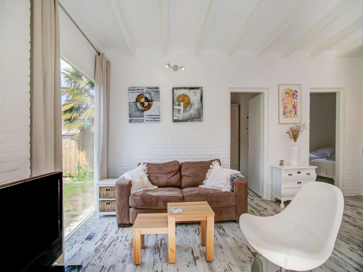 Lovely Bungalow In Noordwijkerhout With Garden ภายนอก รูปภาพ
