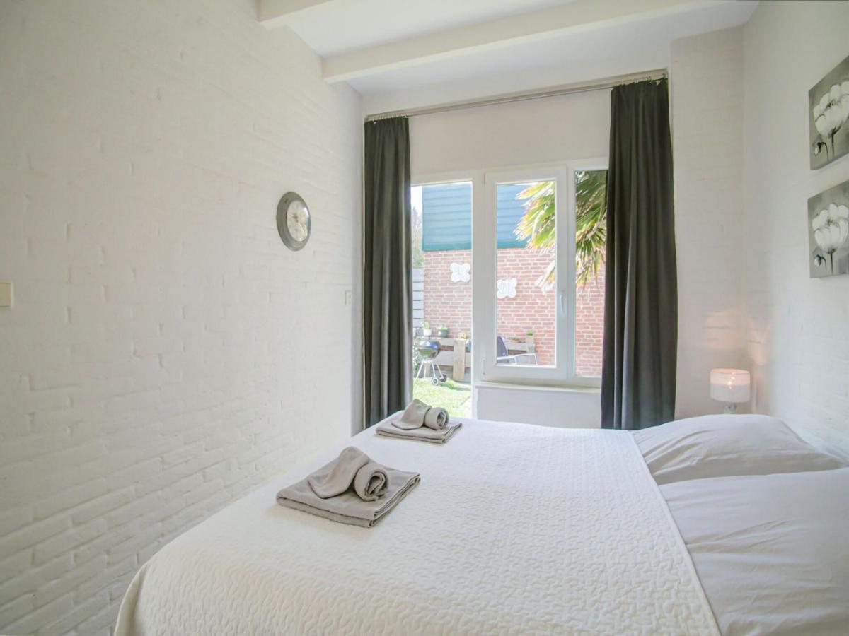 Lovely Bungalow In Noordwijkerhout With Garden ภายนอก รูปภาพ