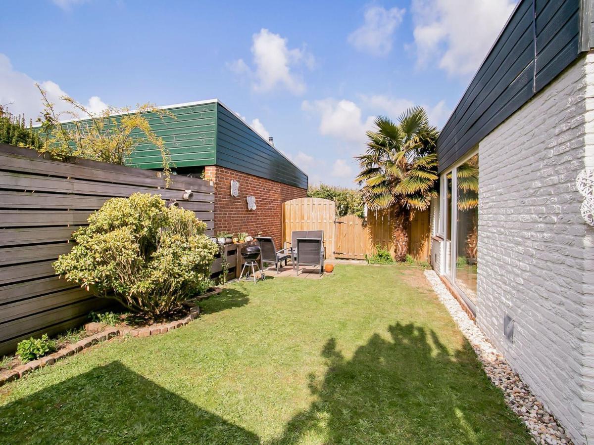 Lovely Bungalow In Noordwijkerhout With Garden ภายนอก รูปภาพ