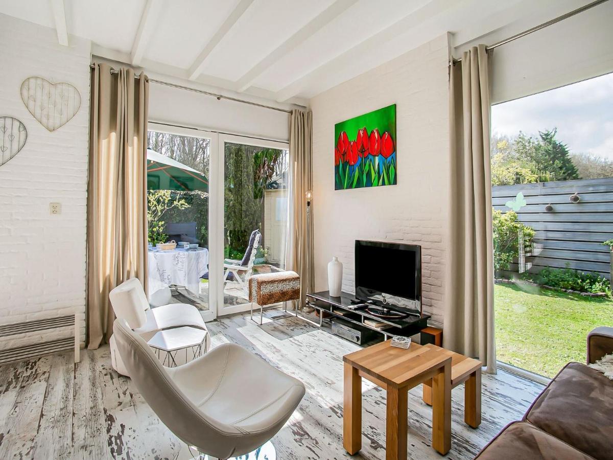 Lovely Bungalow In Noordwijkerhout With Garden ภายนอก รูปภาพ